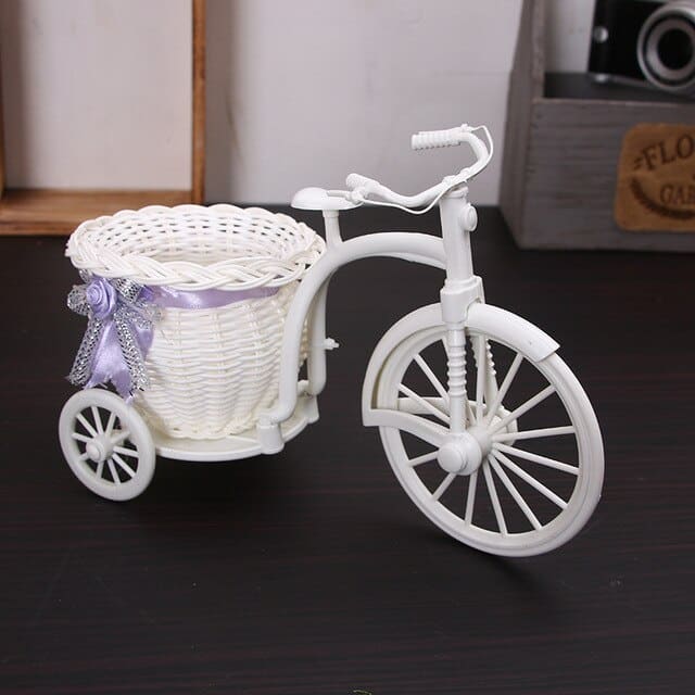 Cache pot blanc imitant un tricycle pour décoration intérieur_8