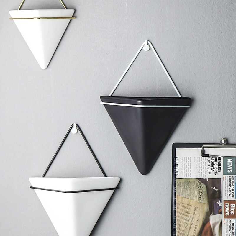 Cache pot en céramique suspendu de forme triangulaire_3